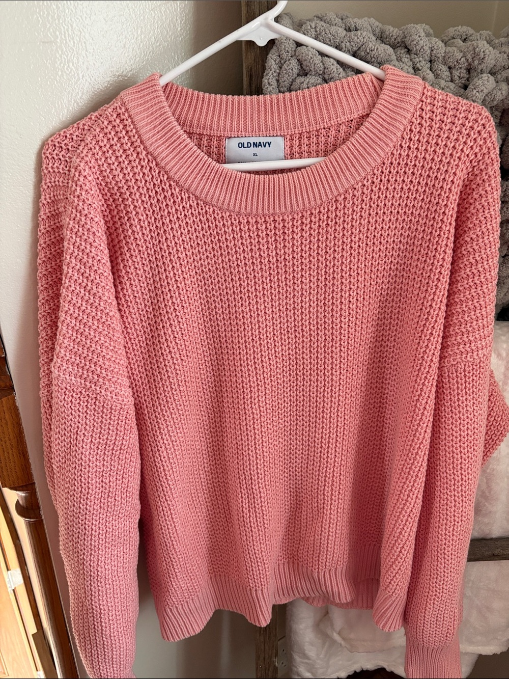 Old Navy Pink Crewneck Knit Sweater